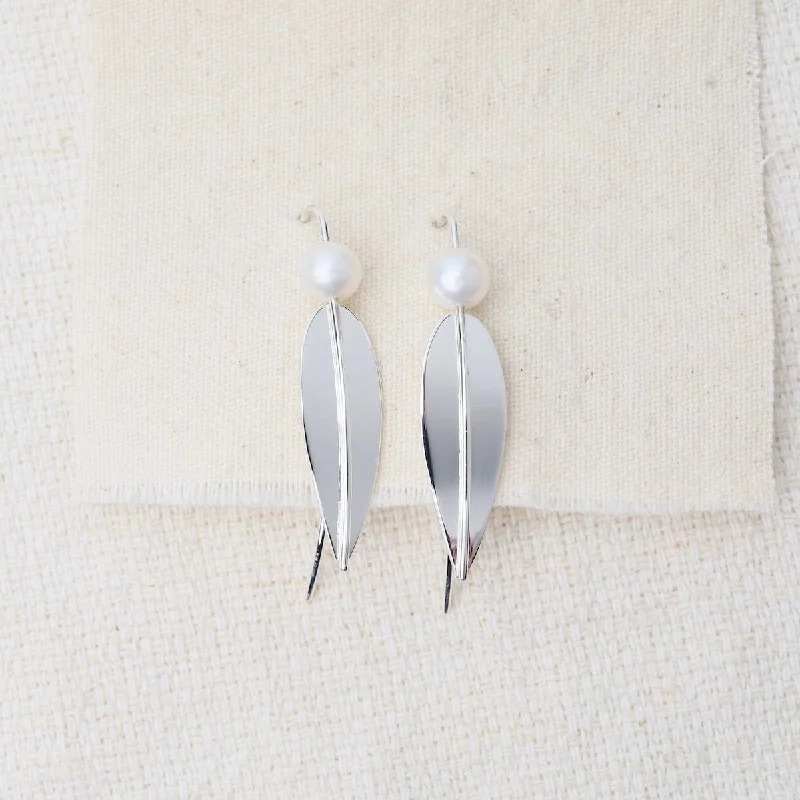 Long Leaf with Pearl Earrings