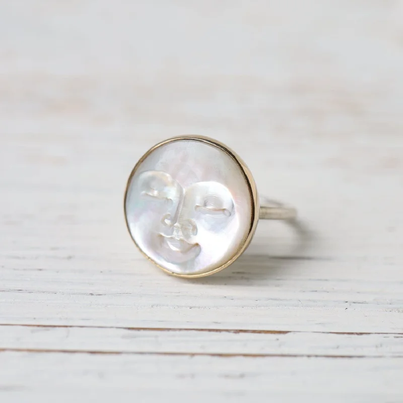 Lunarian Ring - Mother of Pearl