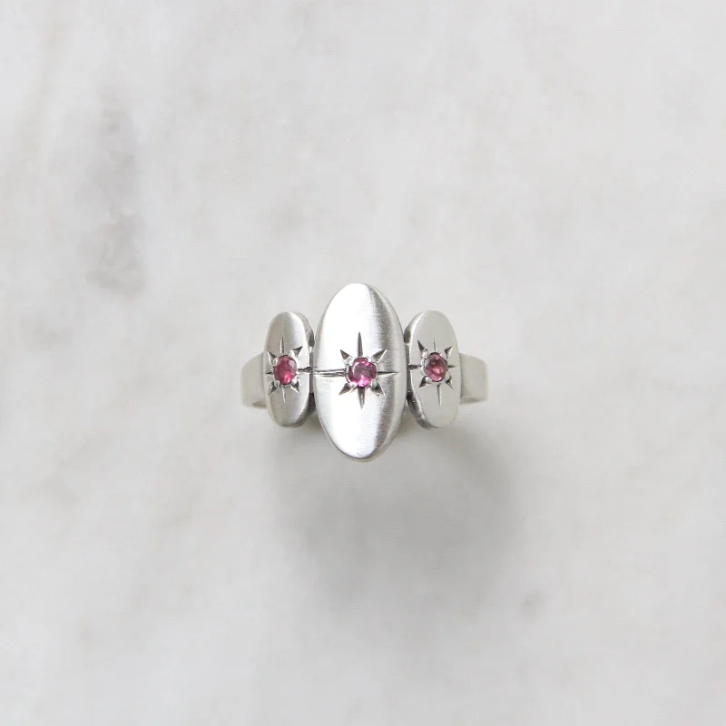 Three Ovals with Star Set Red Garnet Ring